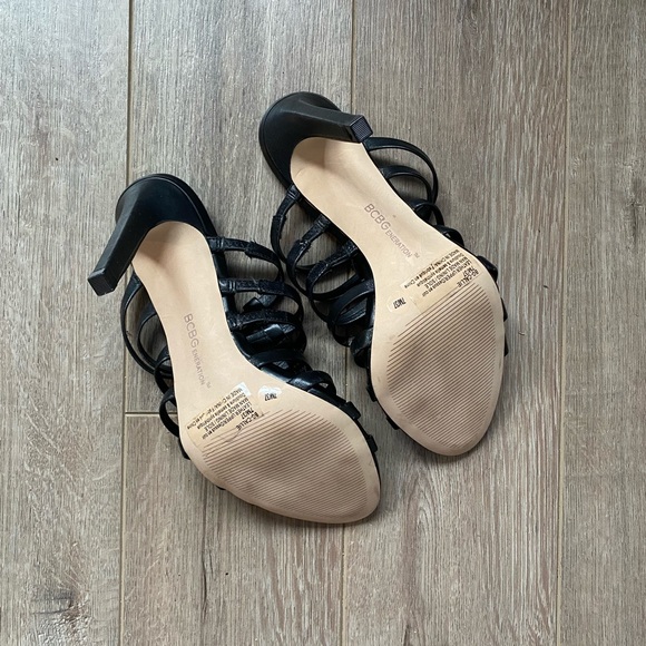 Strappy slip on heels - Picture 10 of 11